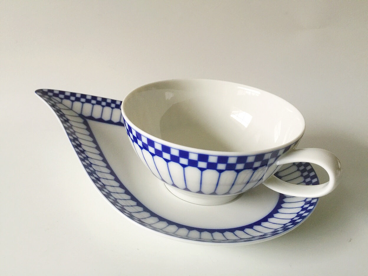 Porcelain - Konigl.pr.Tettau Alt Friesland Jade Blue White Teacup Leaf Shape Saucer