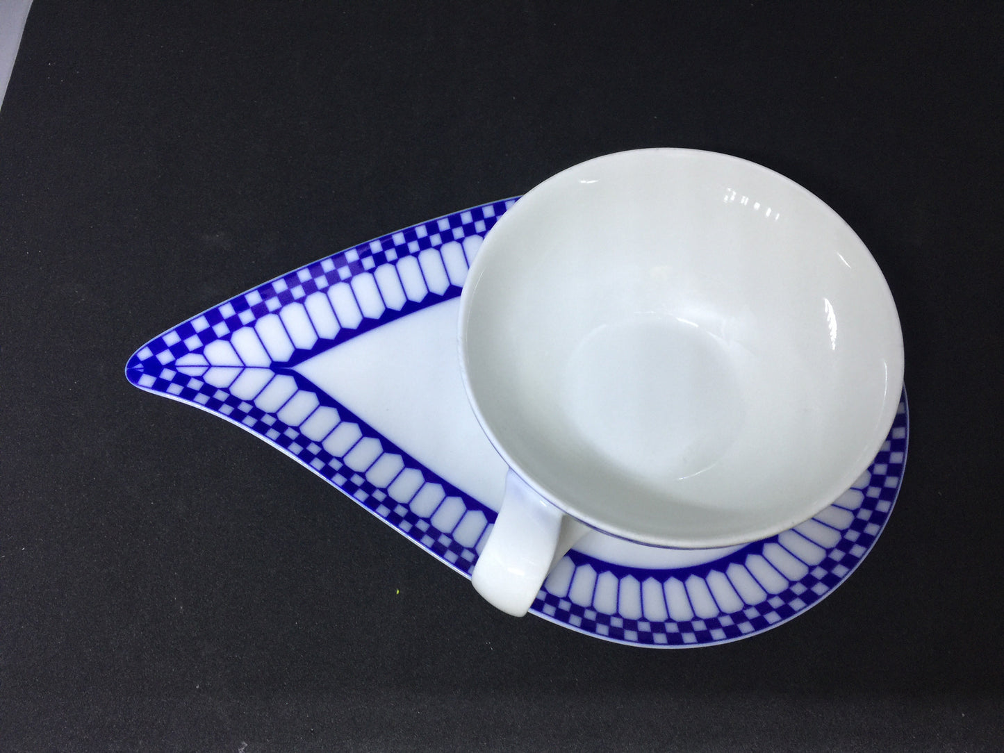 Porcelain - Konigl.pr.Tettau Alt Friesland Jade Blue White Teacup Leaf Shape Saucer