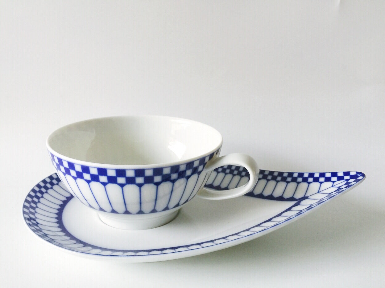 Porcelain - Konigl.pr.Tettau Alt Friesland Jade Blue White Teacup Leaf Shape Saucer