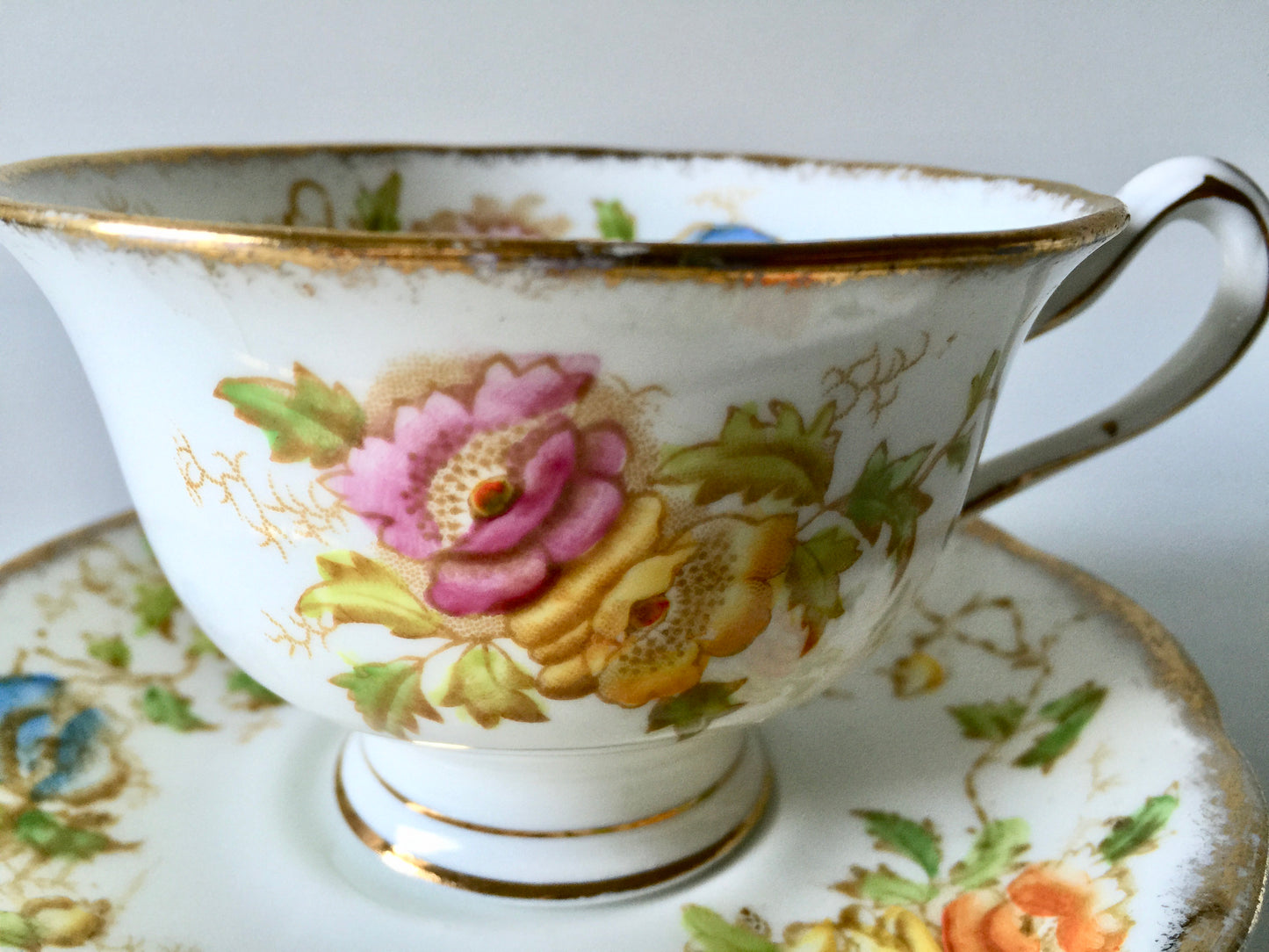 Porcelain - Royal Albert #2583 Pink Yellow Roses Teacup Saucer 1940s